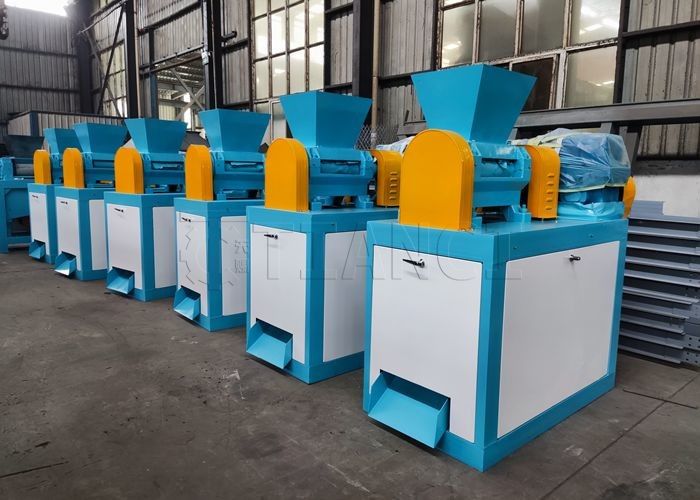 Granulador de fertilizantes orgánicos Granulador de prensa de doble rodillo Granulador para venta