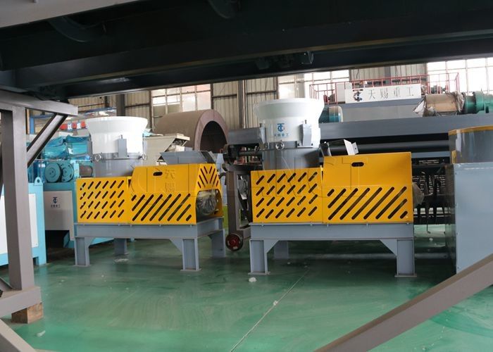 Línea de producción de gránulos de forma oblada Línea de granulación de prensa plana para la producción a gran escala