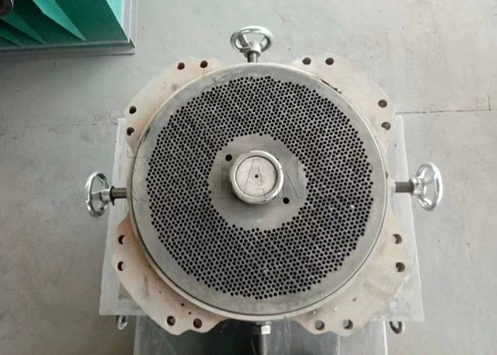 Línea de producción de gránulos de forma oblada Línea de granulación de prensa plana para la producción a gran escala