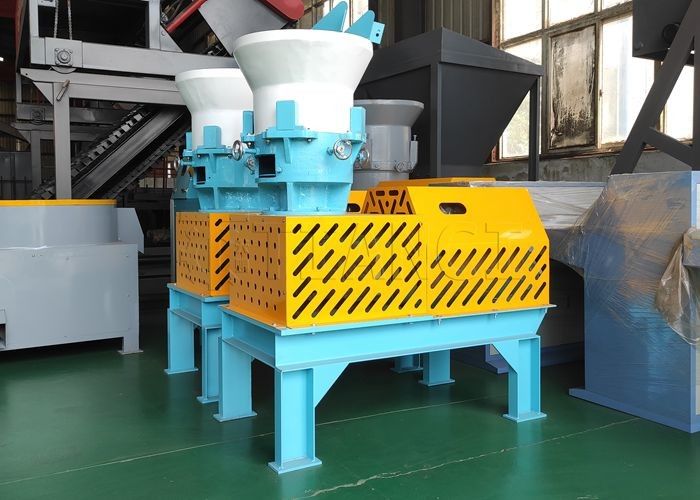 Línea de producción de granulador de extrusión de película plana para granulación de estiércol animal
