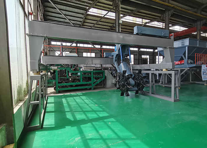 Fermentación de residuos animales Compost máquina rueda tipo compost turner para estiércol animal