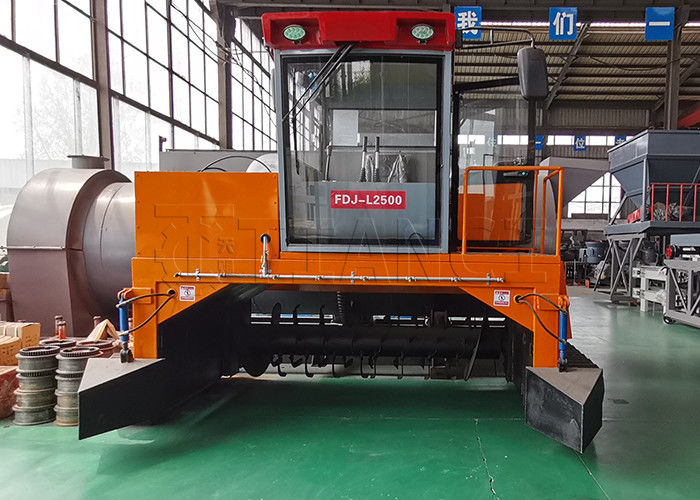 Máquina compostadora de fermentación de abono orgánico tipo oruga para descomposición aeróbica en pila en el suelo