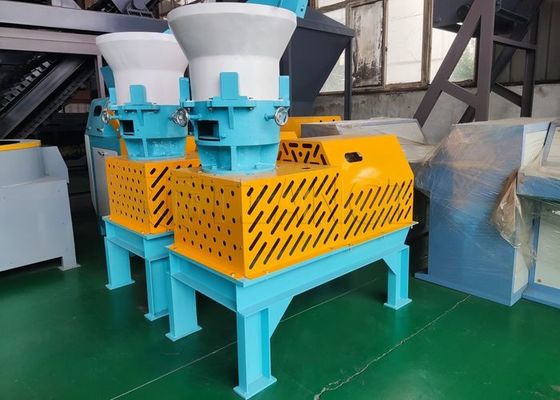 Equipo de granulación de estiércol de pollo Granulador avanzado de extrusión de película plana